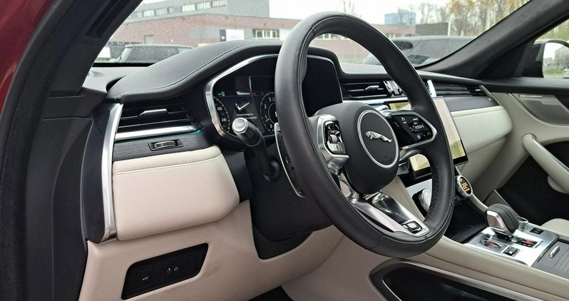 Jaguar F-Pace cena 329000 przebieg: 12000, rok produkcji 2022 z Supraśl małe 781
